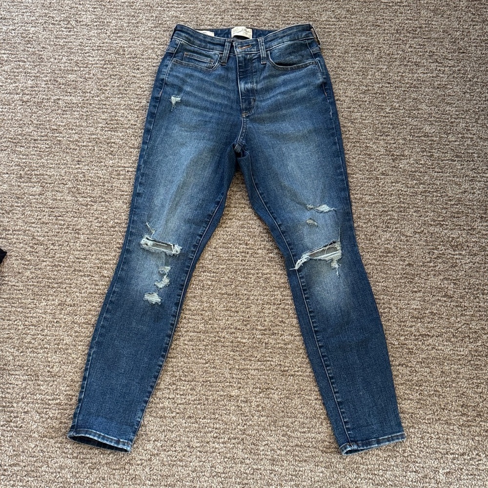 Universal Thread Distressed Blue Skinny Jeans
